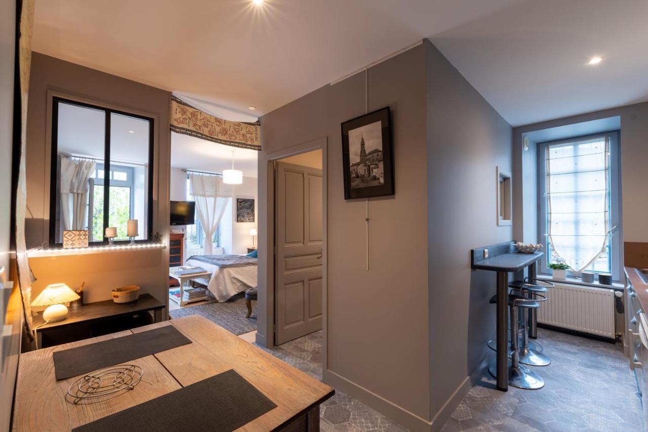 Ferienwohnung Chambre D Hote "Sous Le Clocher" Saint-Léonard-de-Noblat Exterior foto
